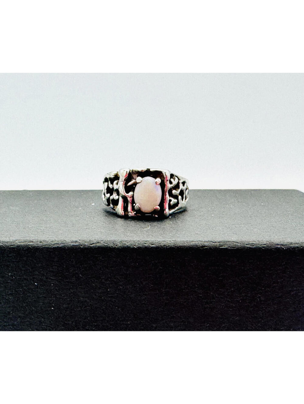 Vintage Sterling silver boho style moonstone ring